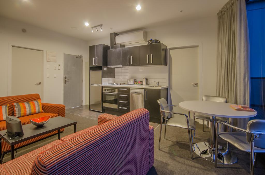 Ramada Suites By Wyndham Auckland - Federal Street Quarto foto